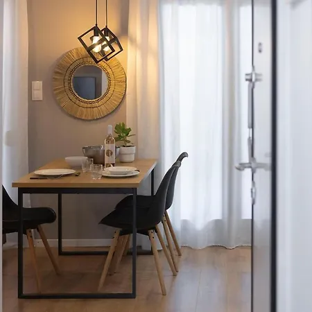 Ancient Agora Wood Living 아파트 *